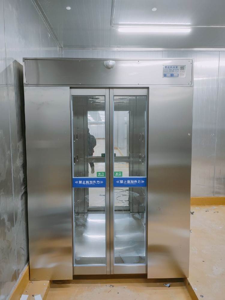 济南海牛工业设备有限公司风淋室安装